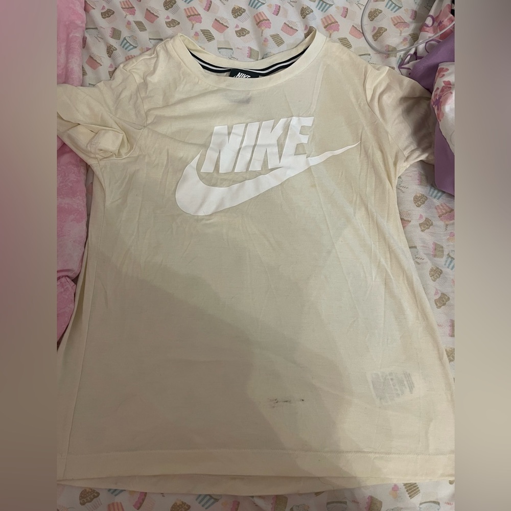 Women short sleeve t shirt.